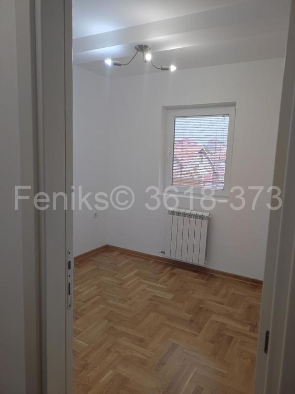 Stan na prodaju u Beogradu, Altina, trosoban, 65m2, cena 123500 evra