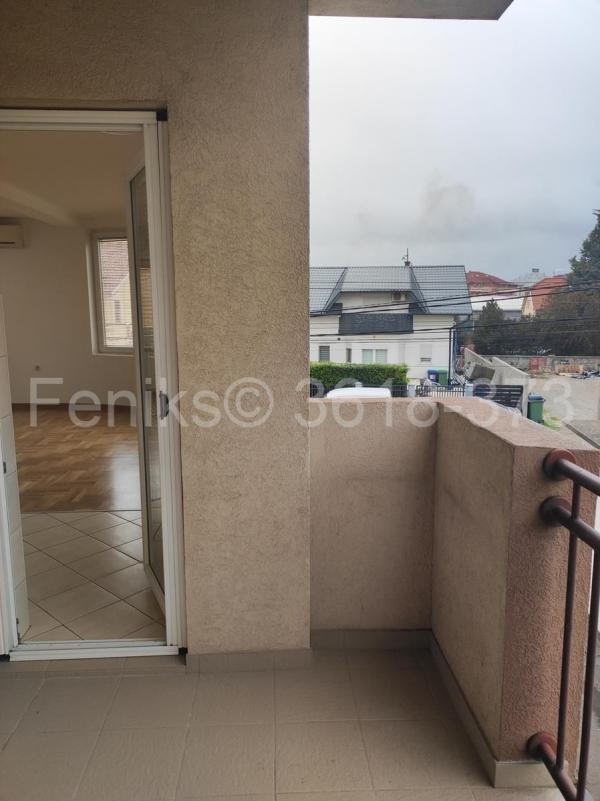 Stan na prodaju u Beogradu, Altina, trosoban, 65m2, cena 123500 evra