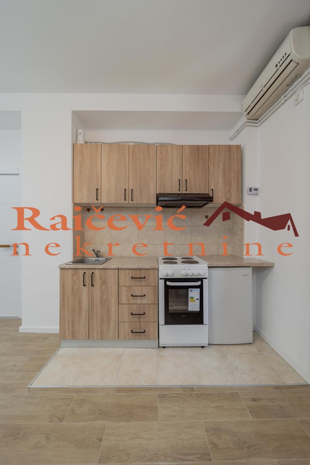 Stan na prodaju u Beogradu, Dorćol, jednoiposoban, 31m2, cena 173000 evra