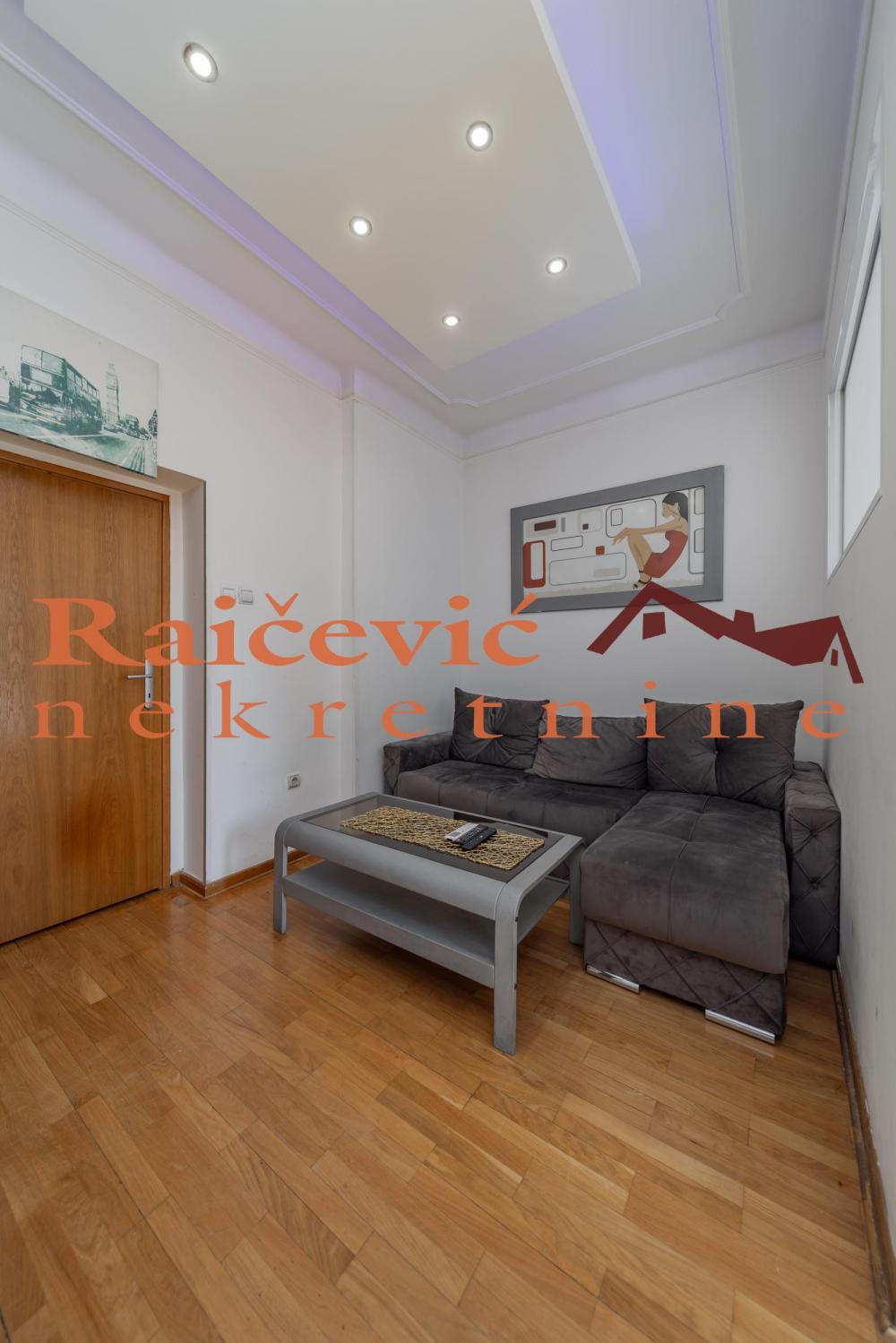 Stan na prodaju u Beogradu, Beograd (centar), jednoiposoban, 40m2, cena 260000 evra