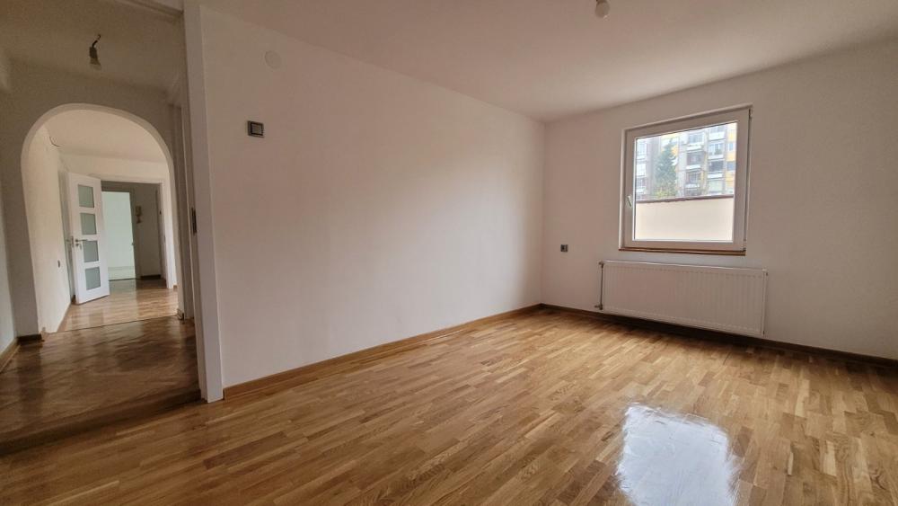 Stan na prodaju u Beogradu, Vojvode Stepe,Voždovac, dvoiposoban, 61m2, cena 162000 evra