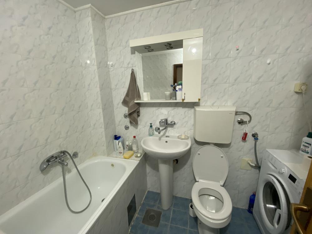 Stan na prodaju u Beogradu, Braće Jerković, dvosoban, 51m2, cena 153000 evra