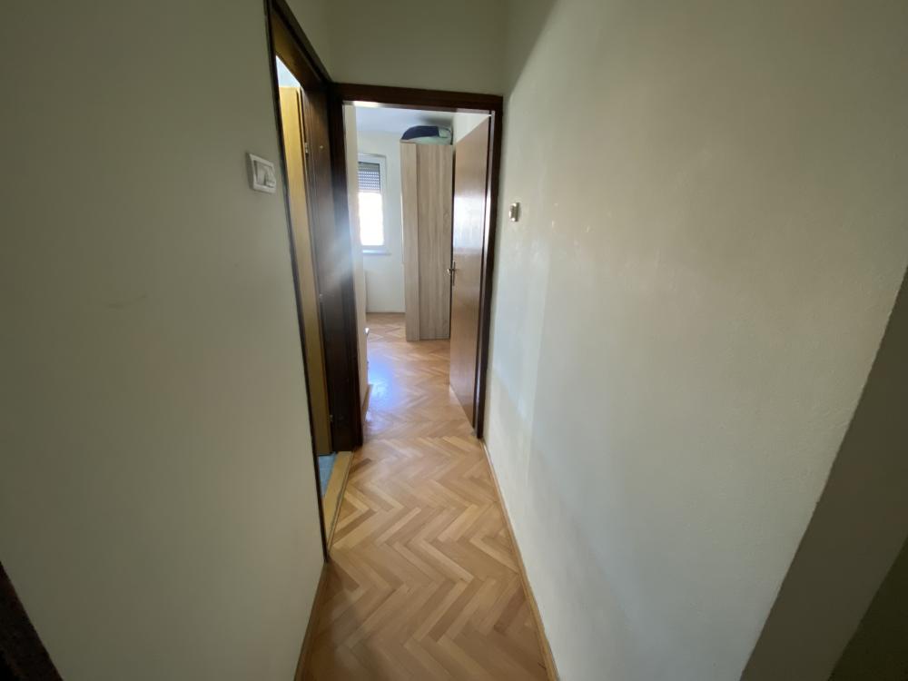 Stan na prodaju u Beogradu, Braće Jerković, dvosoban, 51m2, cena 153000 evra