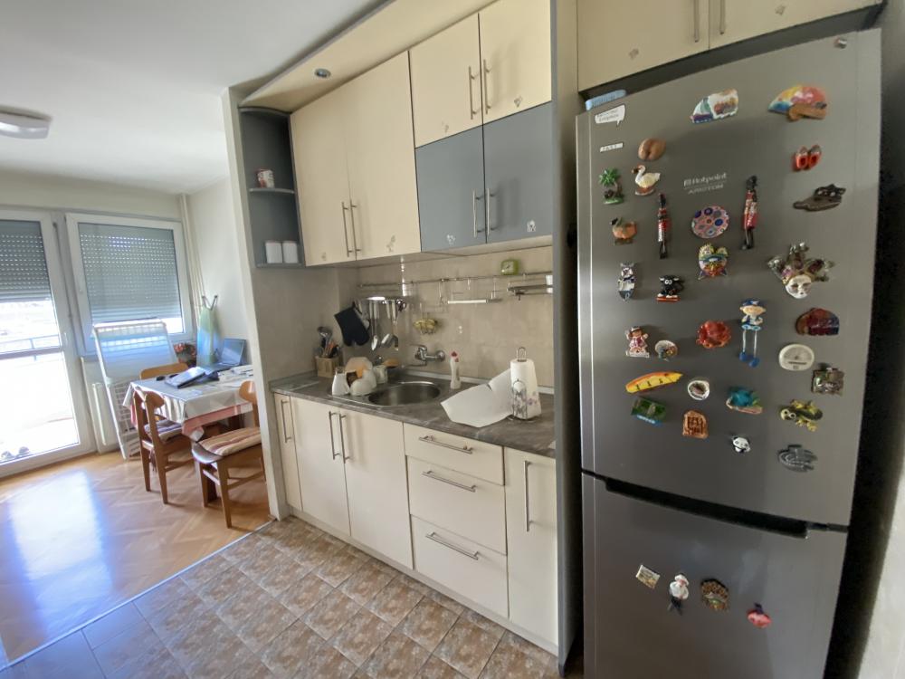 Stan na prodaju u Beogradu, Braće Jerković, dvosoban, 51m2, cena 153000 evra