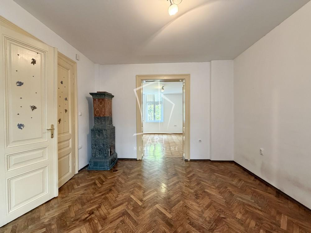 Stan na prodaju u Beogradu, Vračar, troiposoban, 81m2, cena 325000 evra