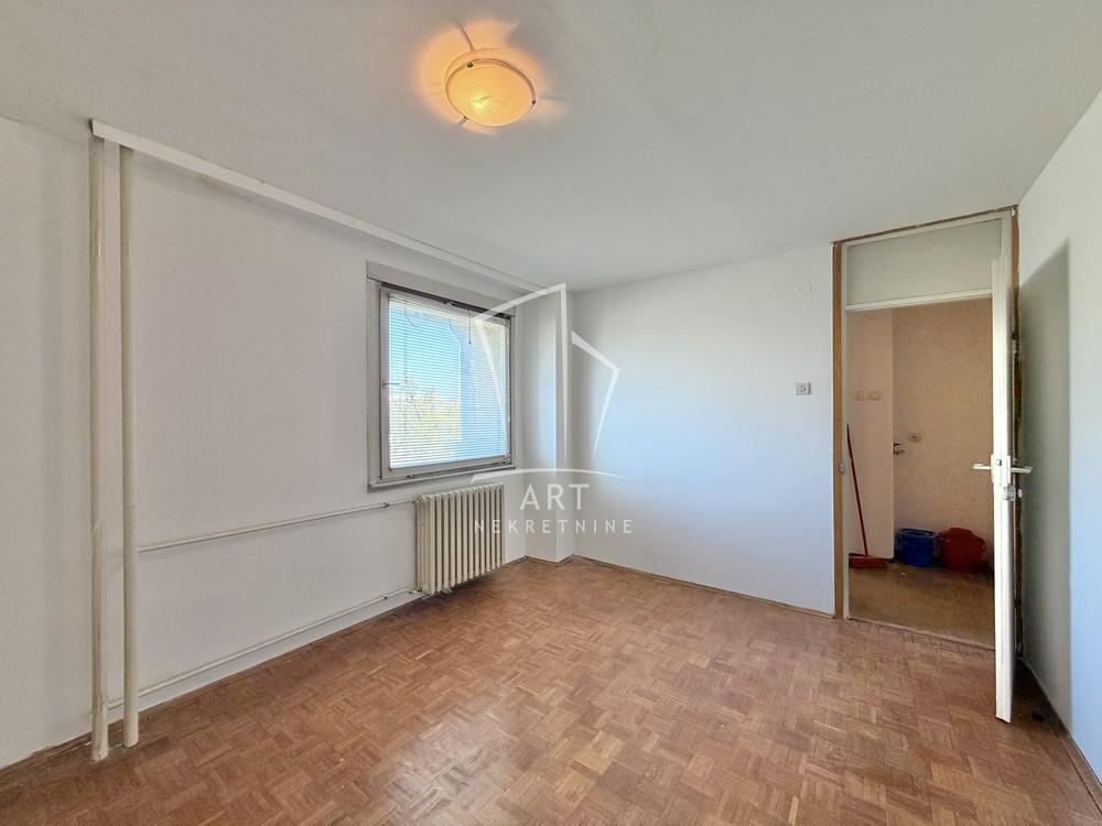 Stan na prodaju u Beogradu, Novi Beograd blok 28 (Potkovica), dvoiposoban, 58m2, cena 200000 evra