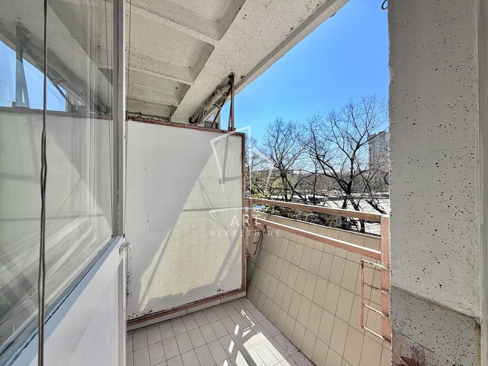 Stan na prodaju u Beogradu, Novi Beograd blok 28 (Potkovica), dvoiposoban, 58m2, cena 200000 evra