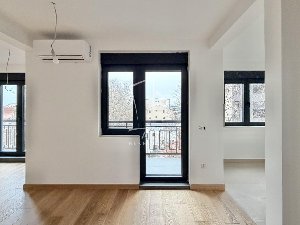 Stan na prodaju u Beogradu, Pašino brdo, troiposoban, 88m2, cena 315000 evra