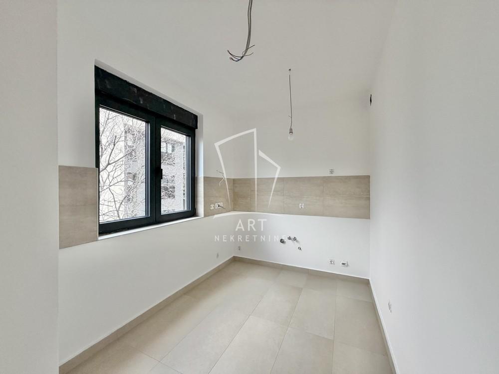 Stan na prodaju u Beogradu, Pašino brdo, troiposoban, 88m2, cena 315000 evra