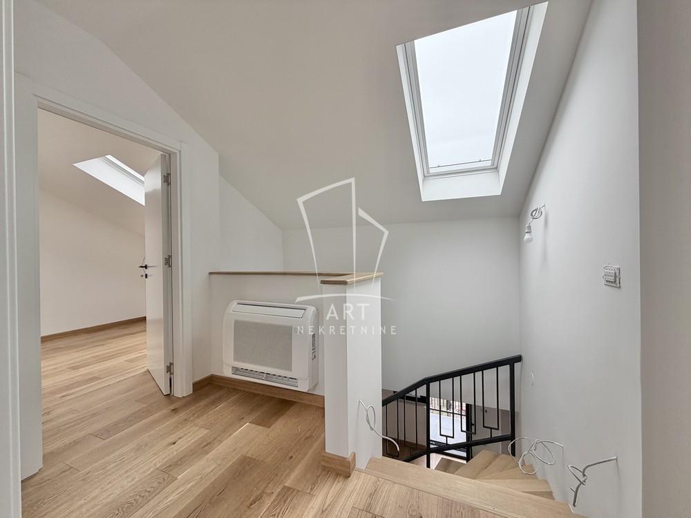 Stan na prodaju u Beogradu, Pašino brdo, troiposoban, 88m2, cena 315000 evra