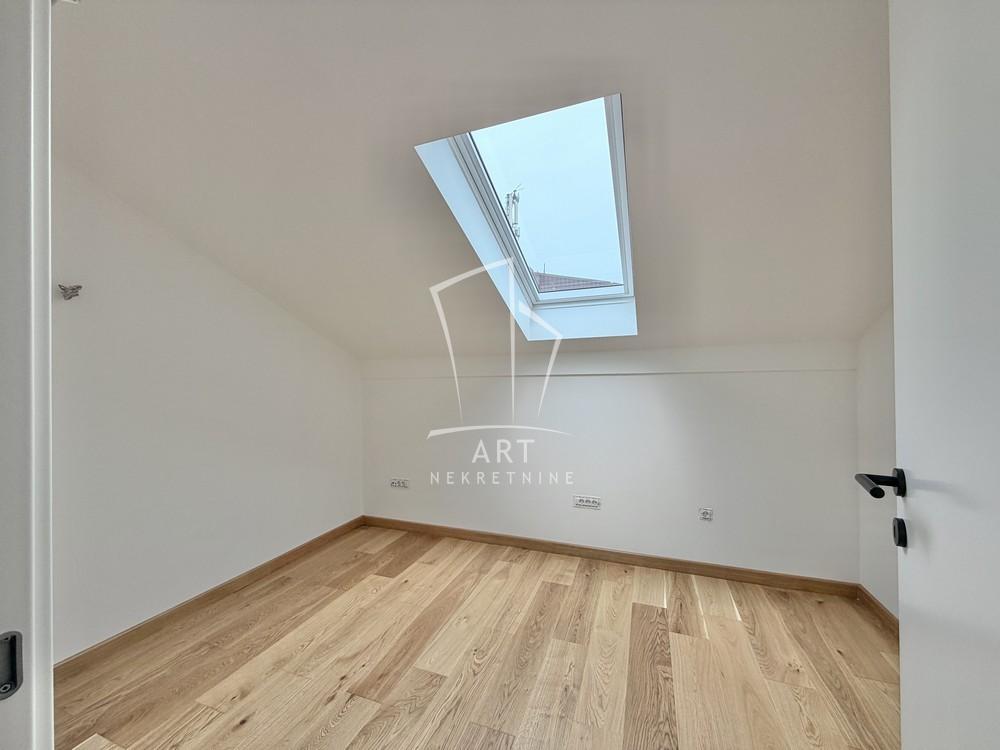 Stan na prodaju u Beogradu, Pašino brdo, troiposoban, 88m2, cena 315000 evra