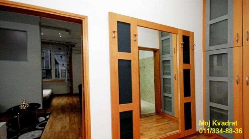 Stan na prodaju u Beogradu, Obilićev venac, jednoiposoban, 40m2, cena 260000 evra