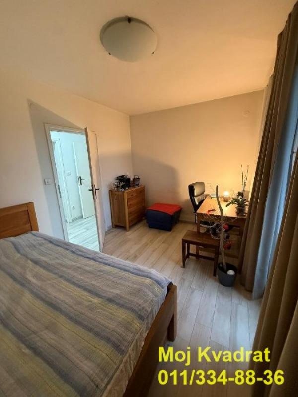 Stan na prodaju u Beogradu, Autokomanda, trosoban, 78m2, cena 328000 evra