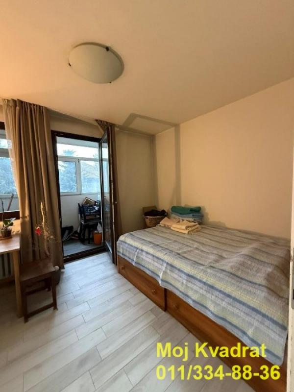 Stan na prodaju u Beogradu, Autokomanda, trosoban, 78m2, cena 328000 evra