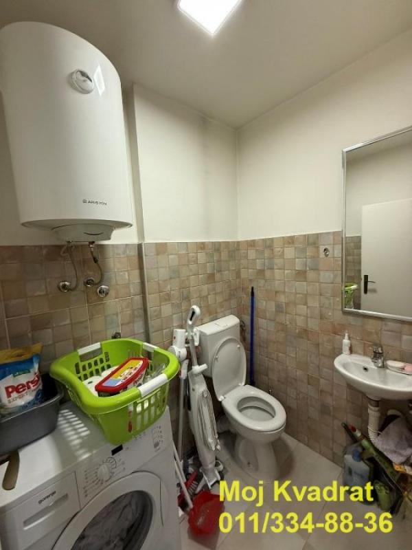 Stan na prodaju u Beogradu, Autokomanda, trosoban, 78m2, cena 328000 evra