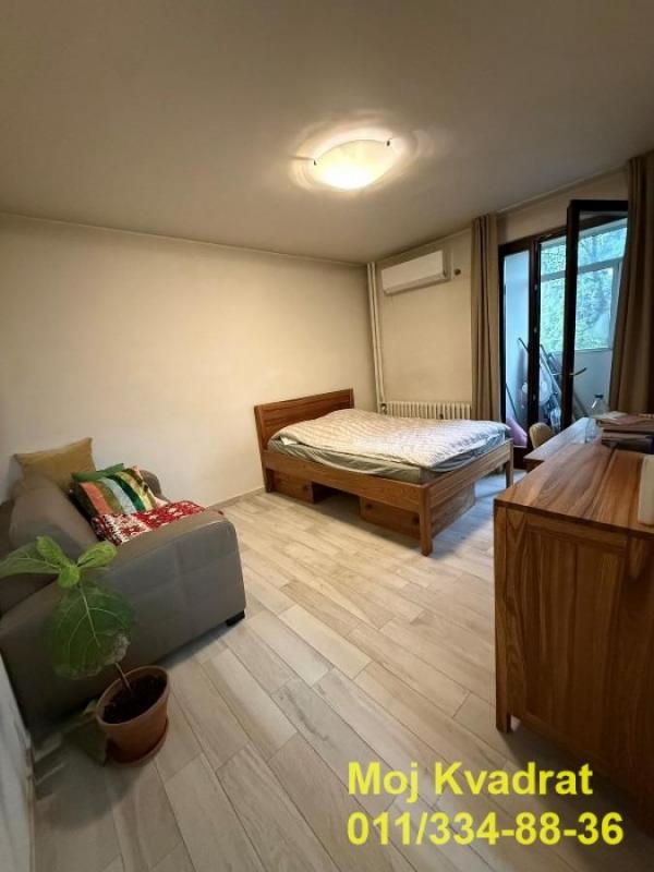 Stan na prodaju u Beogradu, Autokomanda, trosoban, 78m2, cena 328000 evra