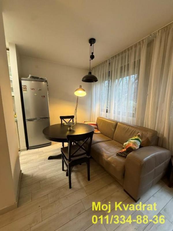 Stan na prodaju u Beogradu, Autokomanda, trosoban, 78m2, cena 328000 evra