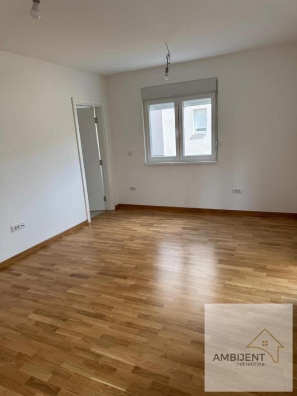 Stan na prodaju u Beogradu, Ledine, dvosoban, 42m2, cena 120000 evra