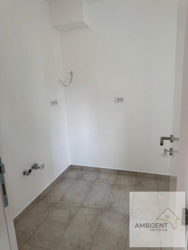 Stan na prodaju u Beogradu, Ledine, dvosoban, 42m2, cena 120000 evra