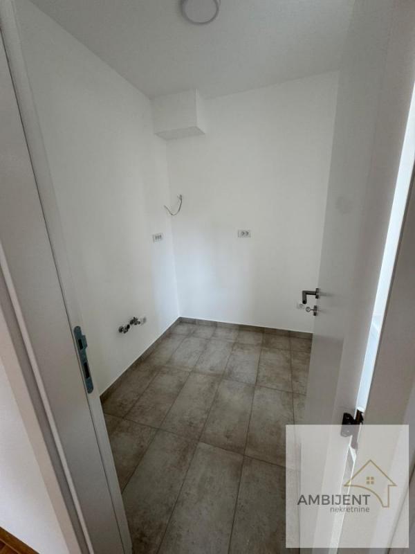 Stan na prodaju u Beogradu, Ledine, dvosoban, 42m2, cena 120000 evra