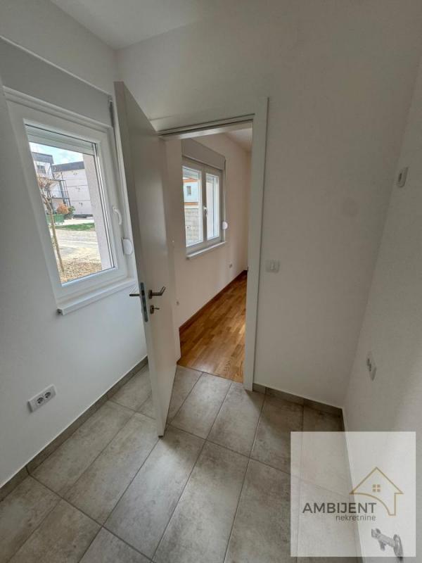 Stan na prodaju u Beogradu, Ledine, dvosoban, 42m2, cena 120000 evra