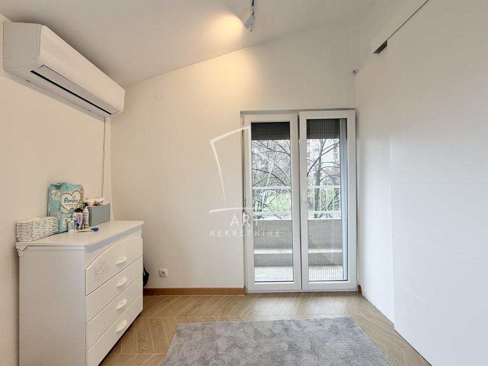 Stan na prodaju u Beogradu, Miljakovac, cetvorosoban, 86m2, cena 245000 evra