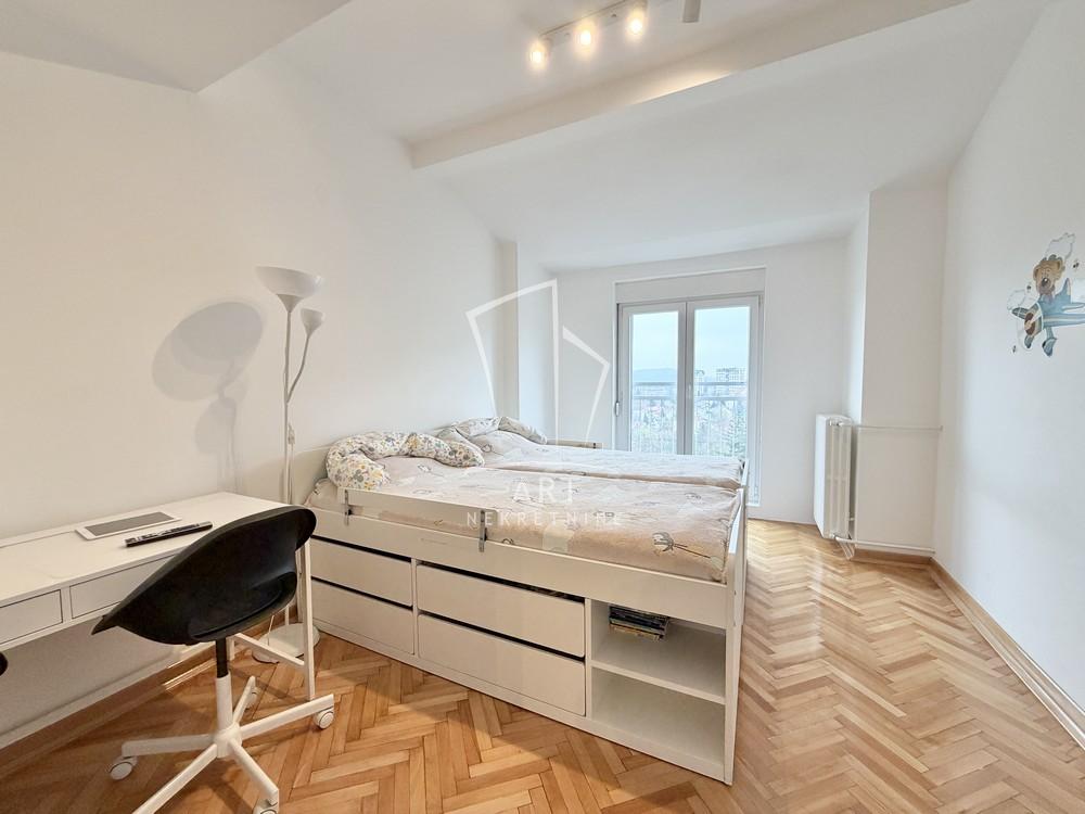 Stan na prodaju u Beogradu, Miljakovac, cetvorosoban, 86m2, cena 245000 evra