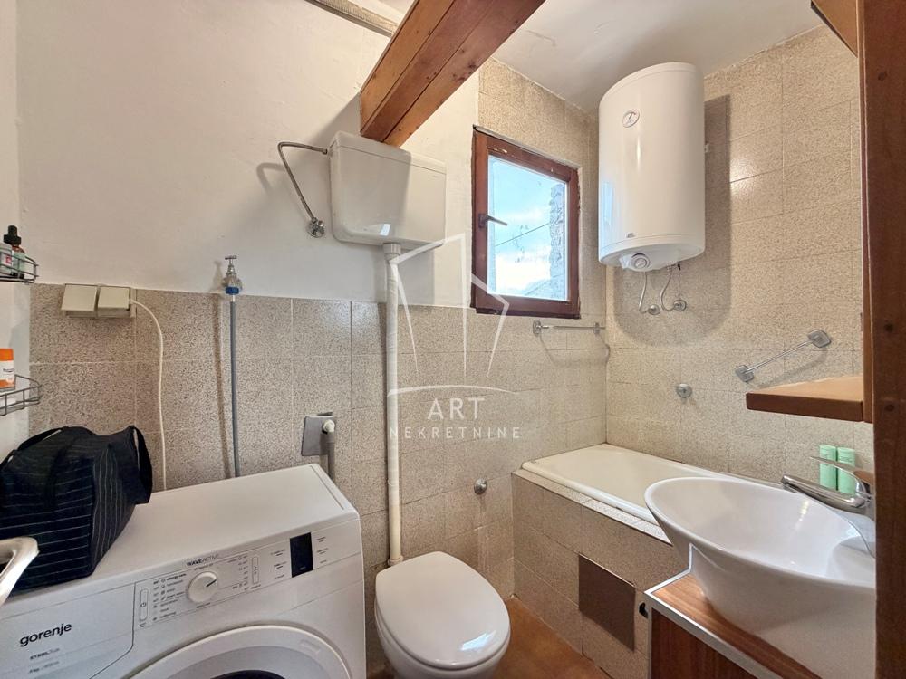 Stan na prodaju u Beogradu, Zvezdara, dvoiposoban, 66m2, cena 200000 evra