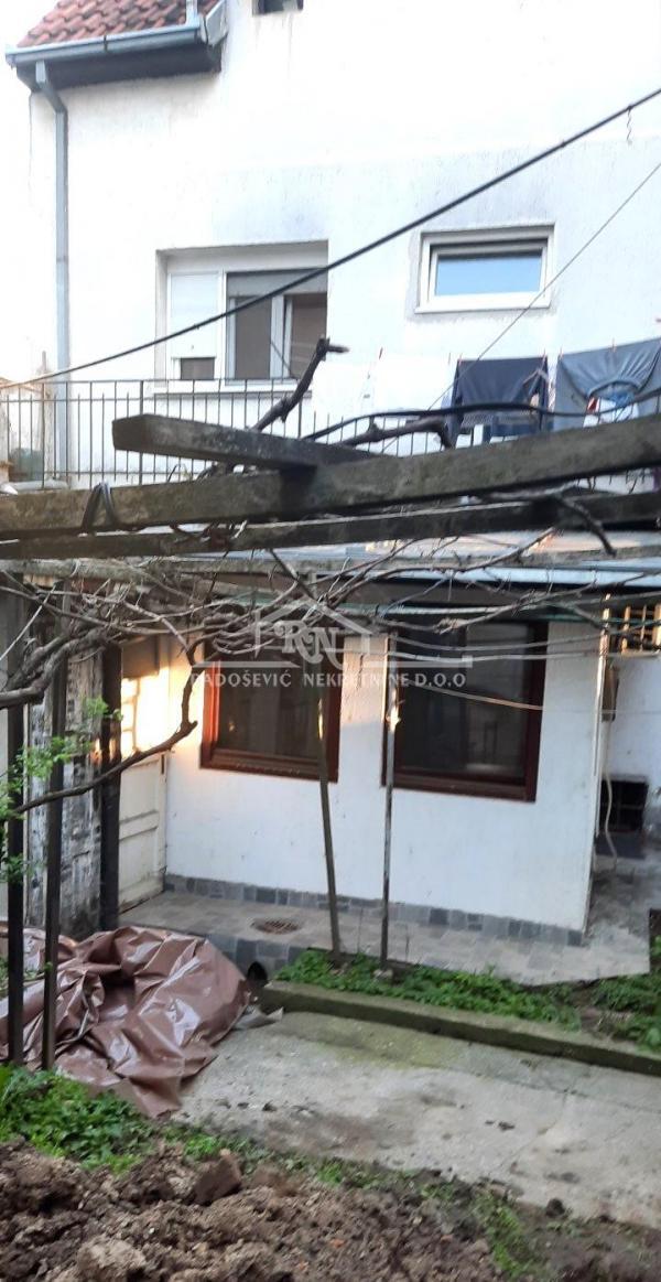 Stan na prodaju u Beogradu, Vračar (Hram), jednoiposoban, 40m2, cena 160000 evra