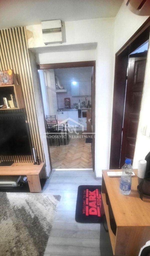 Stan na prodaju u Beogradu, Vračar (Hram), jednoiposoban, 40m2, cena 160000 evra