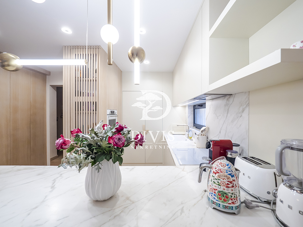 Stan na prodaju u Beogradu, Dedinje, cetvorosoban, 153m2, cena 990000 evra