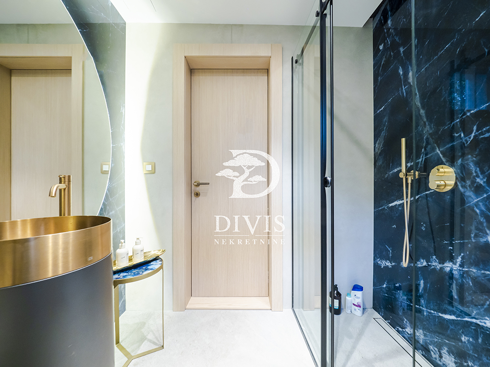 Stan na prodaju u Beogradu, Dedinje, cetvorosoban, 153m2, cena 990000 evra