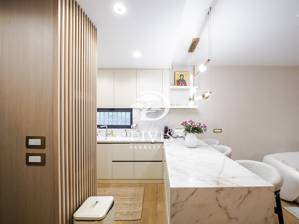 Stan na prodaju u Beogradu, Dedinje, cetvorosoban, 153m2, cena 990000 evra