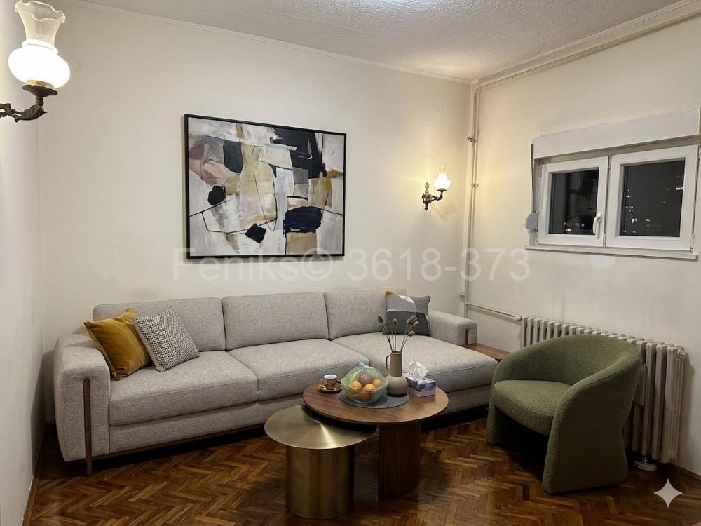 Stan na prodaju u Beogradu, Novi Beograd blok 8 (Paviljoni), trosoban, 63m2, cena 178500 evra