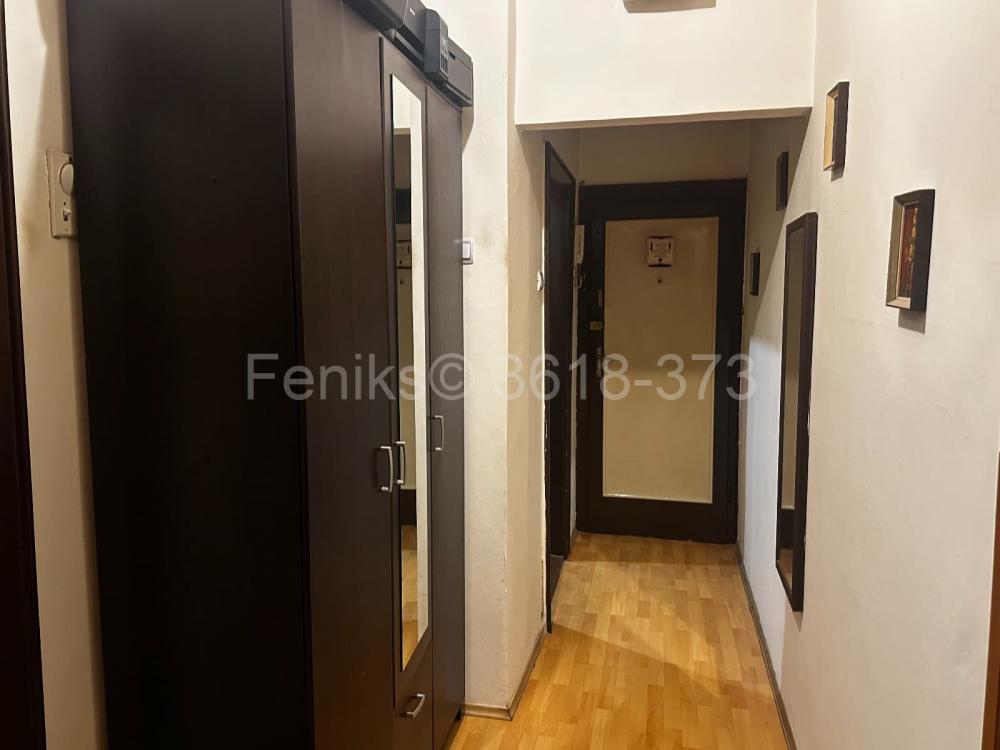 Stan na prodaju u Beogradu, Novi Beograd blok 8 (Paviljoni), trosoban, 63m2, cena 178500 evra