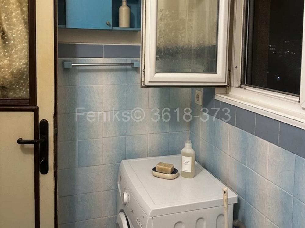 Stan na prodaju u Beogradu, Novi Beograd blok 8 (Paviljoni), trosoban, 63m2, cena 178500 evra