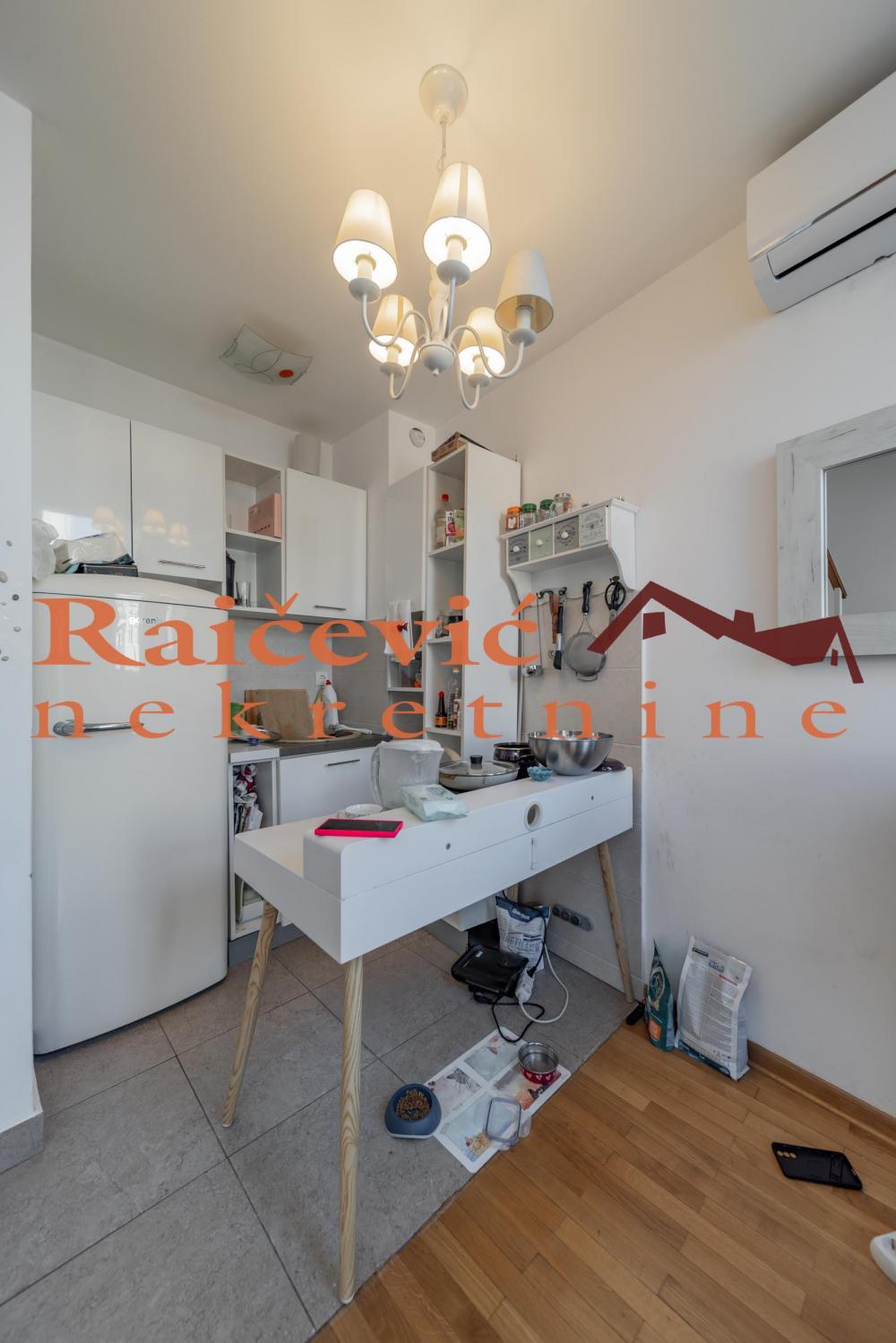 Stan na prodaju u Beogradu, Crveni Krst, jednosoban, 42m2, cena 135000 evra