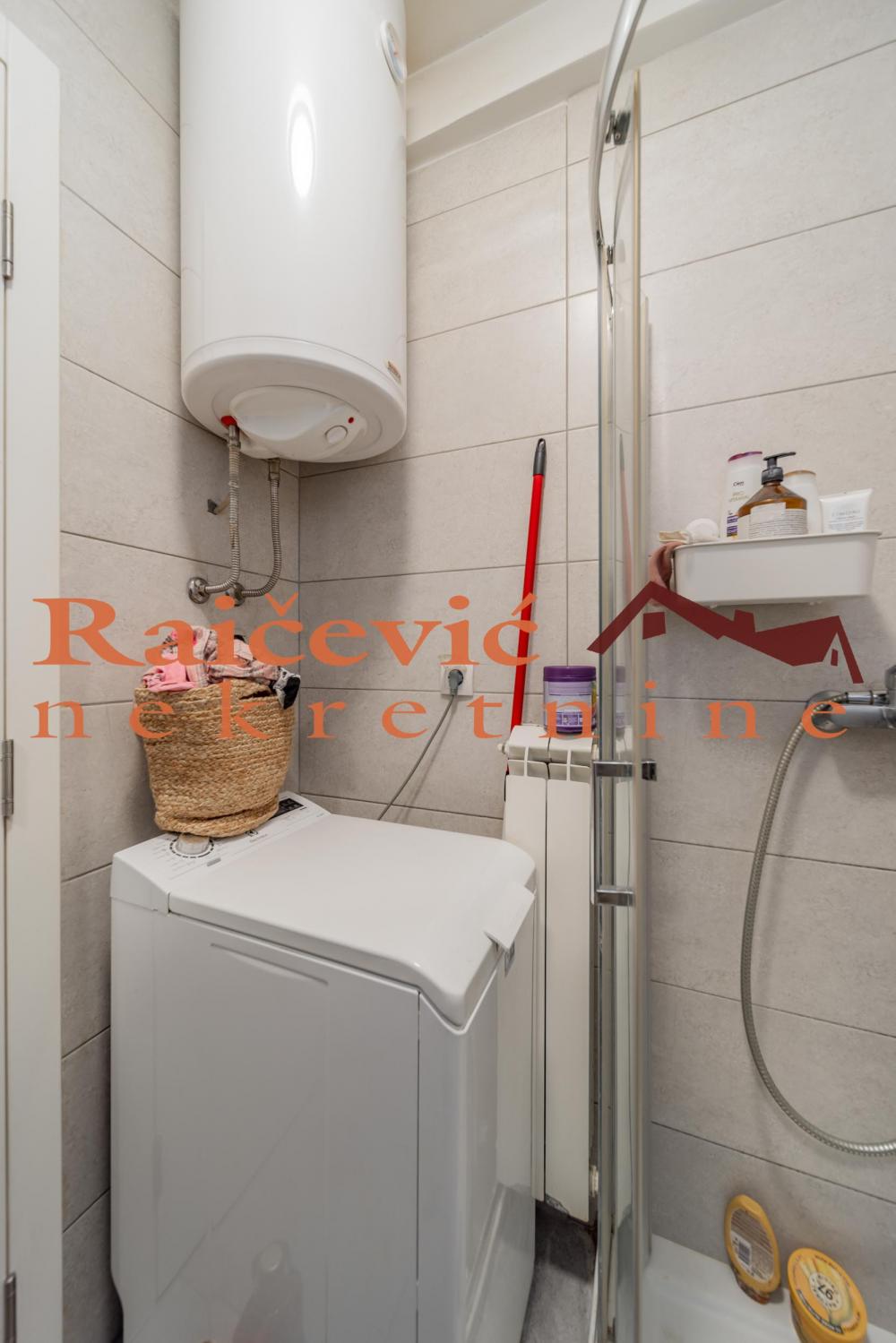 Stan na prodaju u Beogradu, Crveni Krst, jednosoban, 42m2, cena 135000 evra