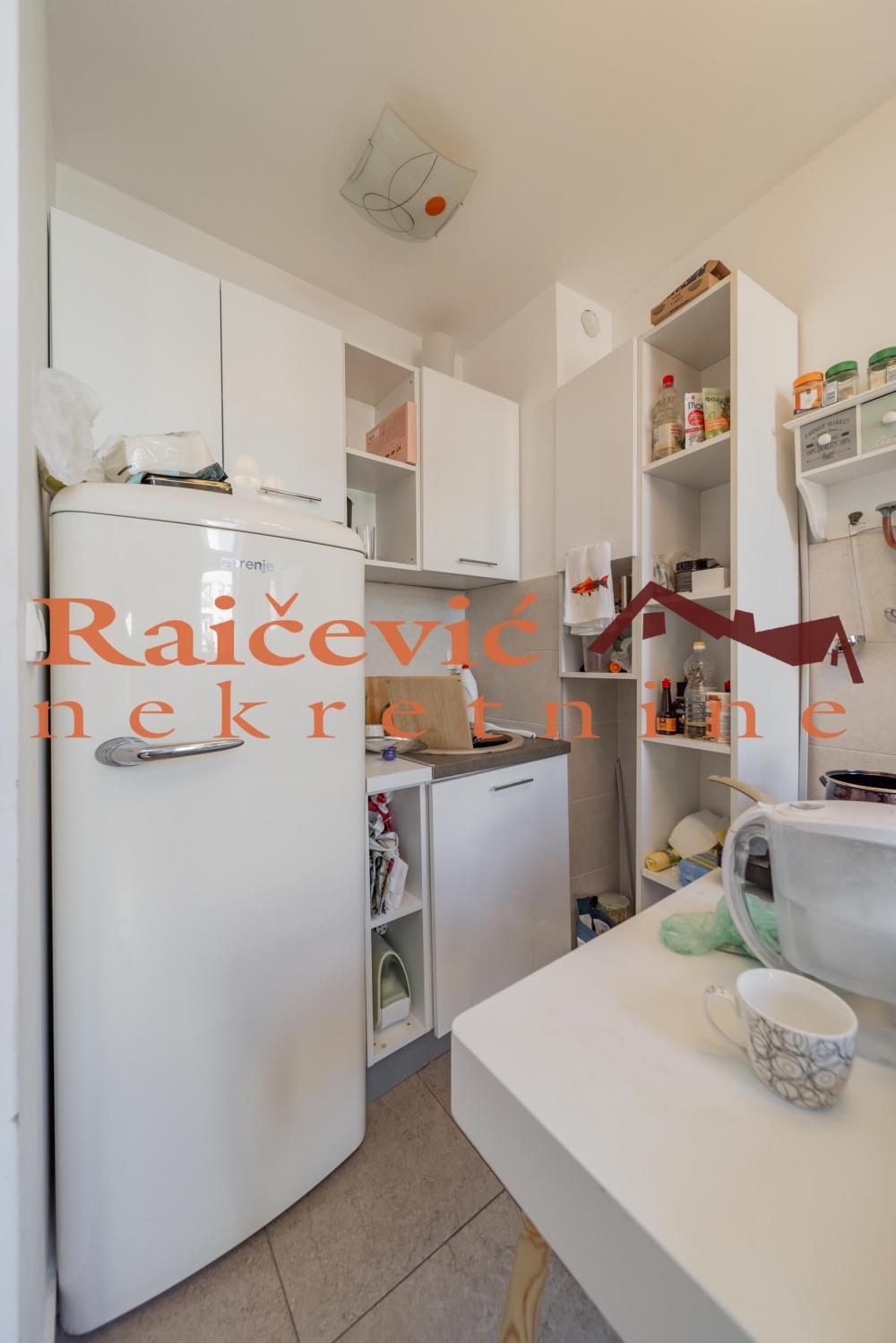 Stan na prodaju u Beogradu, Crveni Krst, jednosoban, 42m2, cena 135000 evra