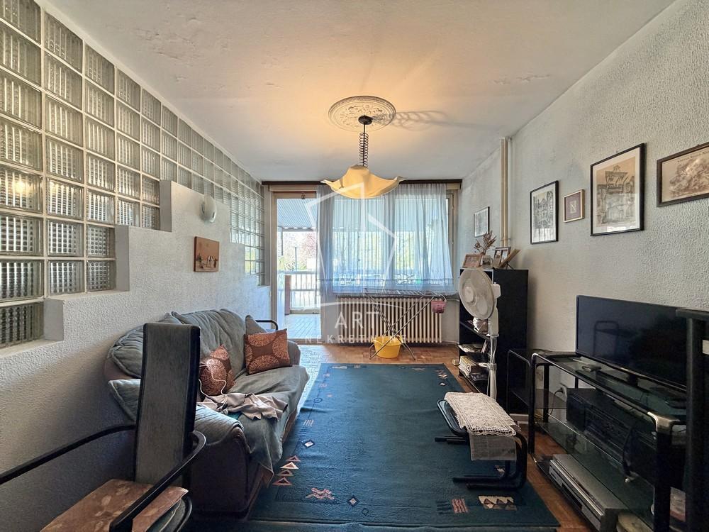 Stan na prodaju u Beogradu, Voždovac, trosoban, 103m2, cena 250000 evra