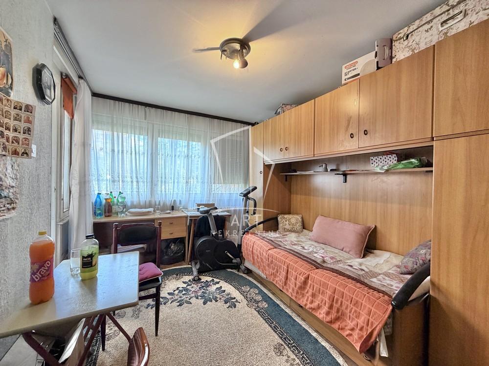 Stan na prodaju u Beogradu, Voždovac, trosoban, 103m2, cena 250000 evra