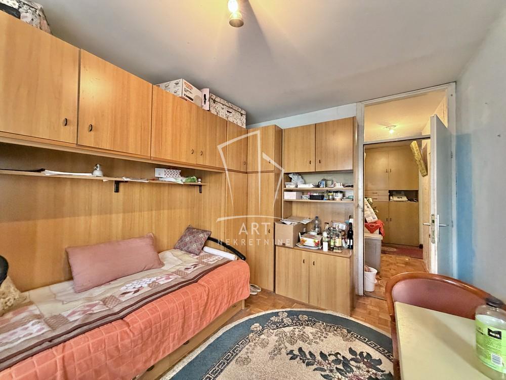 Stan na prodaju u Beogradu, Voždovac, trosoban, 103m2, cena 250000 evra