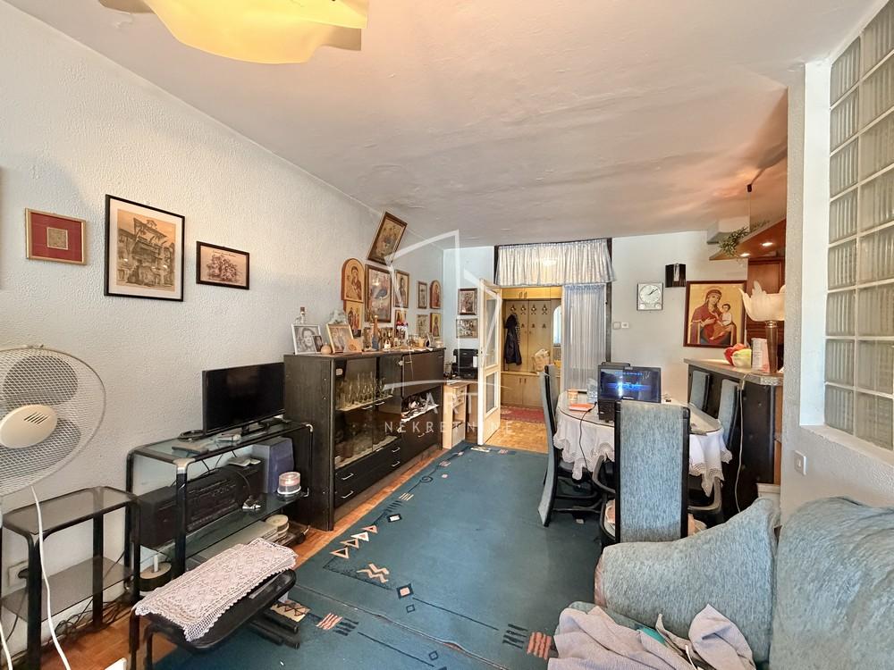 Stan na prodaju u Beogradu, Voždovac, trosoban, 103m2, cena 250000 evra