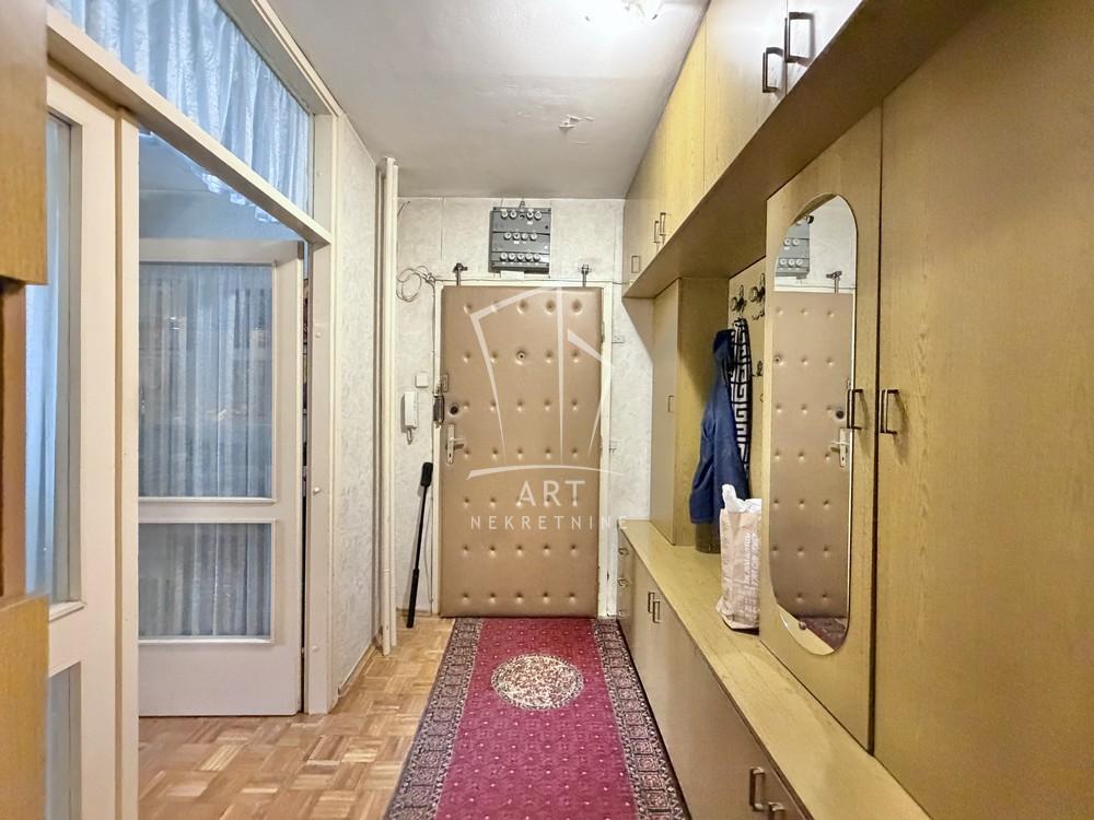 Stan na prodaju u Beogradu, Voždovac, trosoban, 103m2, cena 250000 evra