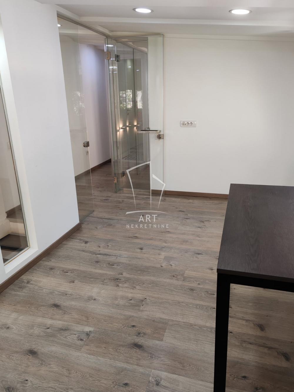 Stan na prodaju u Beogradu, Bulevar despota Stefana, dvosoban, 59m2, cena 210000 evra