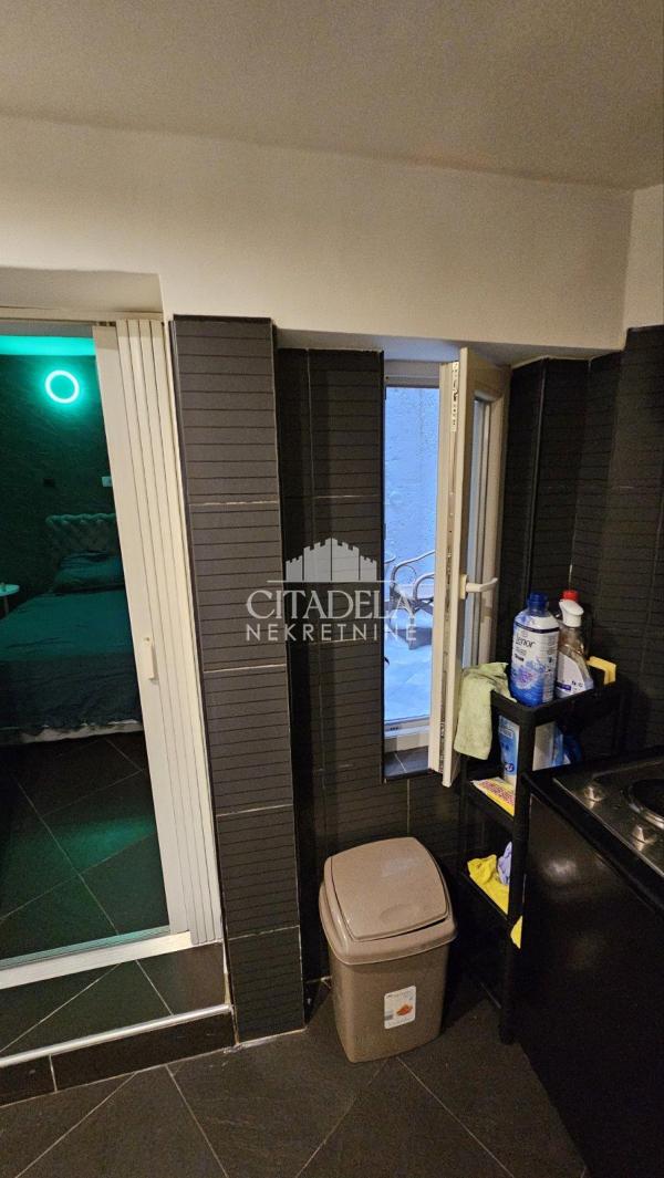 Stan na prodaju u Beogradu, Stari grad, dvosoban, 18m2, cena 85000 evra