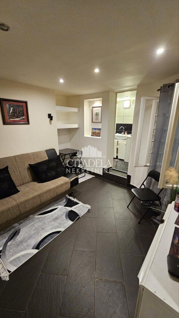 Stan na prodaju u Beogradu, Stari grad, dvosoban, 18m2, cena 85000 evra