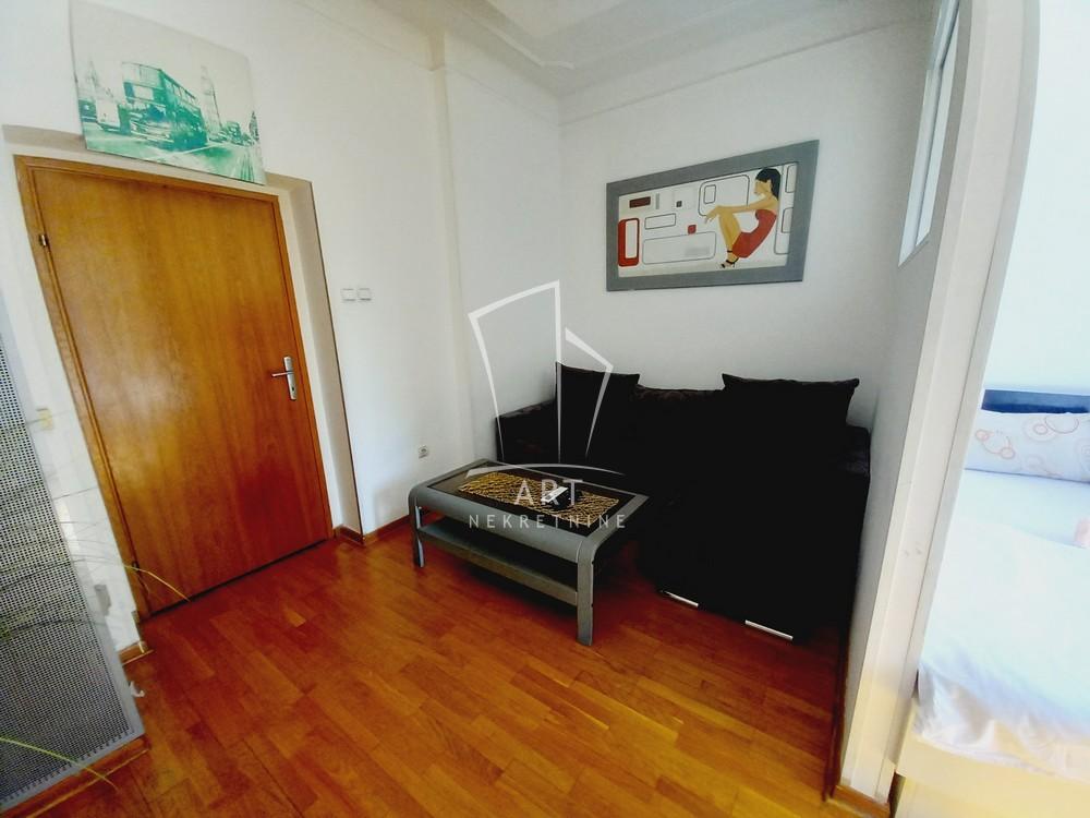 Stan na prodaju u Beogradu, Stari grad, jednoiposoban, 36m2, cena 260000 evra