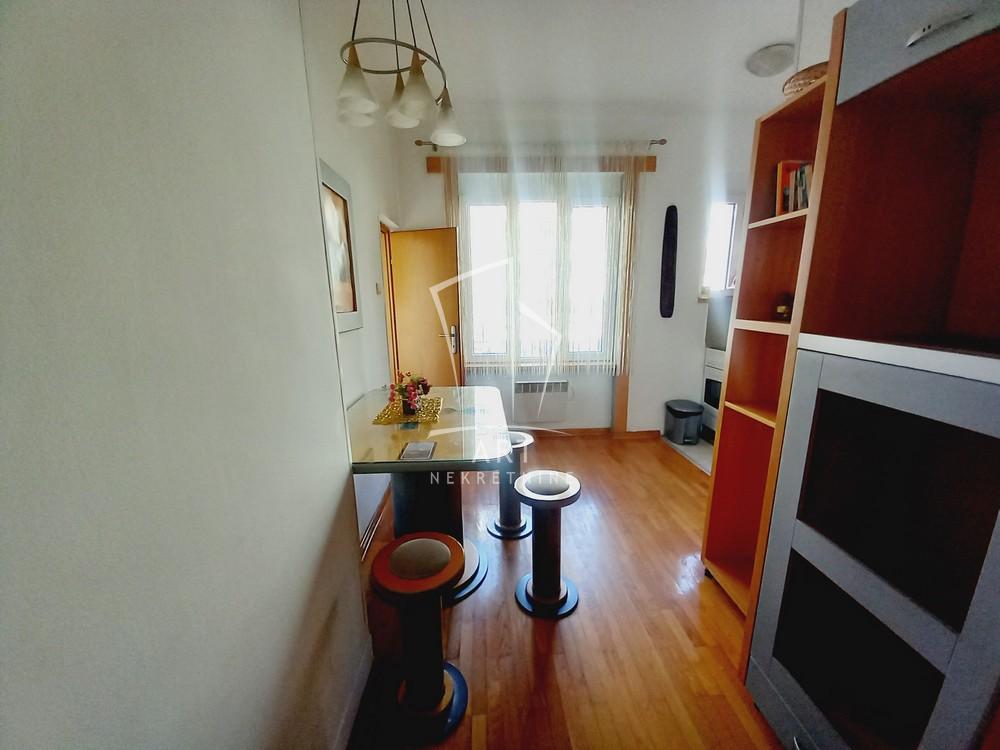 Stan na prodaju u Beogradu, Stari grad, jednoiposoban, 36m2, cena 260000 evra