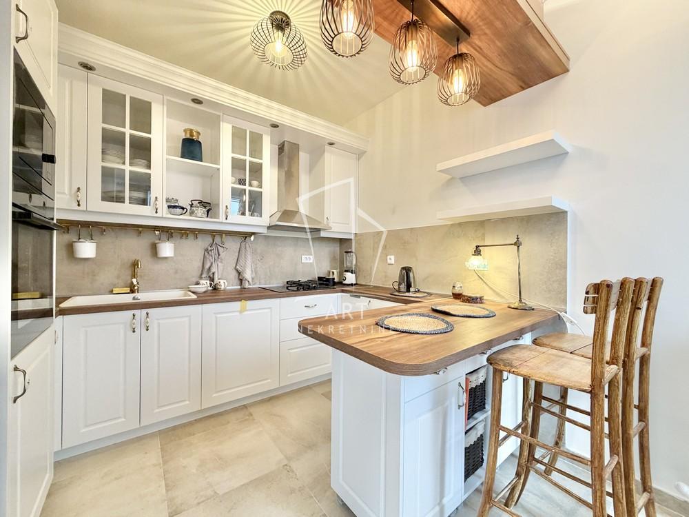 Stan na prodaju u Beogradu, Đeram pijaca, 155m2, cena 605000 evra